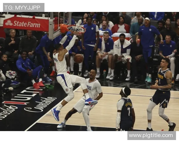 2017年火箭队与快船队激战回顾：一场精彩绝伦的NBA对决与历史瞬间