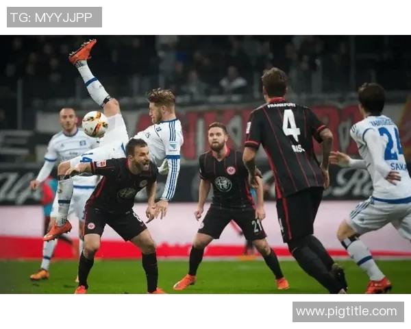 格林赫塔与格林联合的精彩对决揭示足球战术与团队合作的魅力 格林赫塔与格林联合的精彩对决揭示足球战术与团队合作的魅力